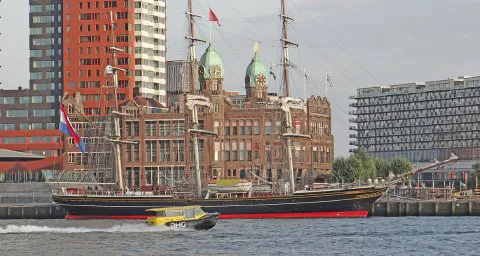 124-ROTTERDAM De 3 Master ,,De Amsterdam,, in Rotterdam DSC06022