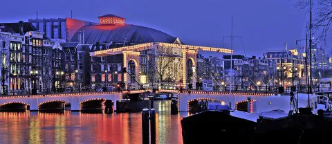 063-AMSTERDAM Carre magere brug avond