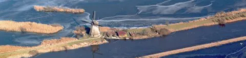 086-KINDERDIJK luchtfoto Winter
